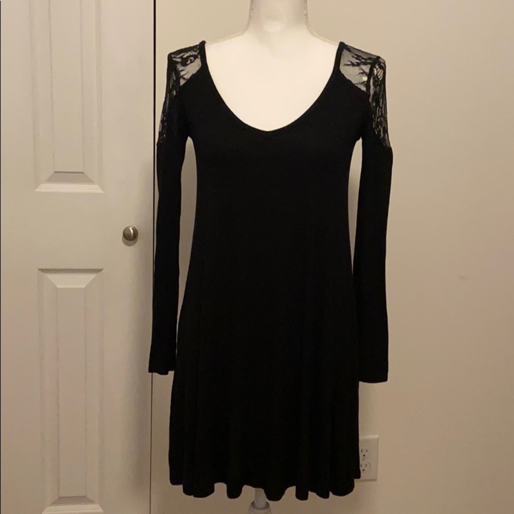 Long sleeve knit V back dress